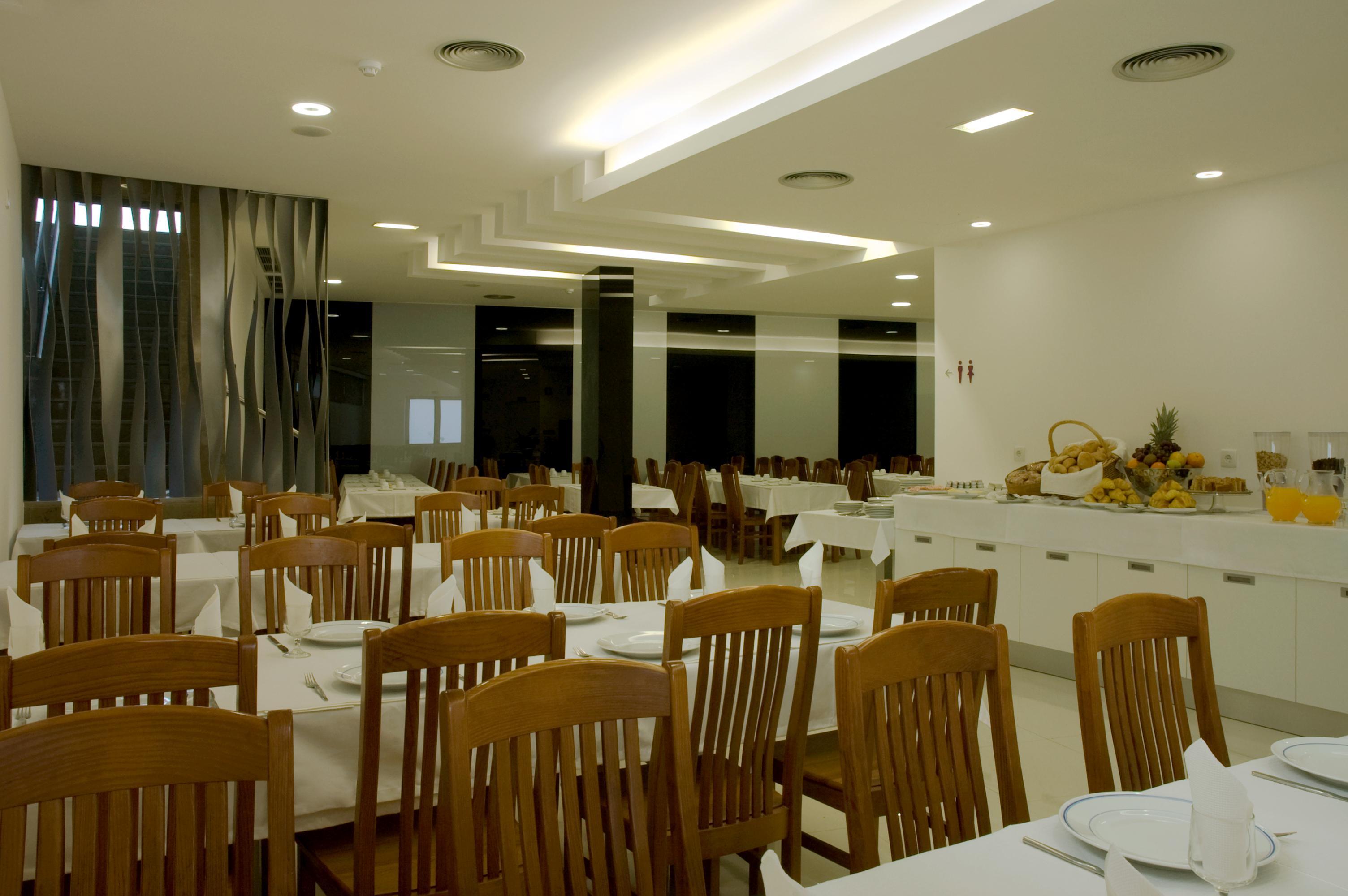 Hotel Genesis Фатима Ресторант снимка